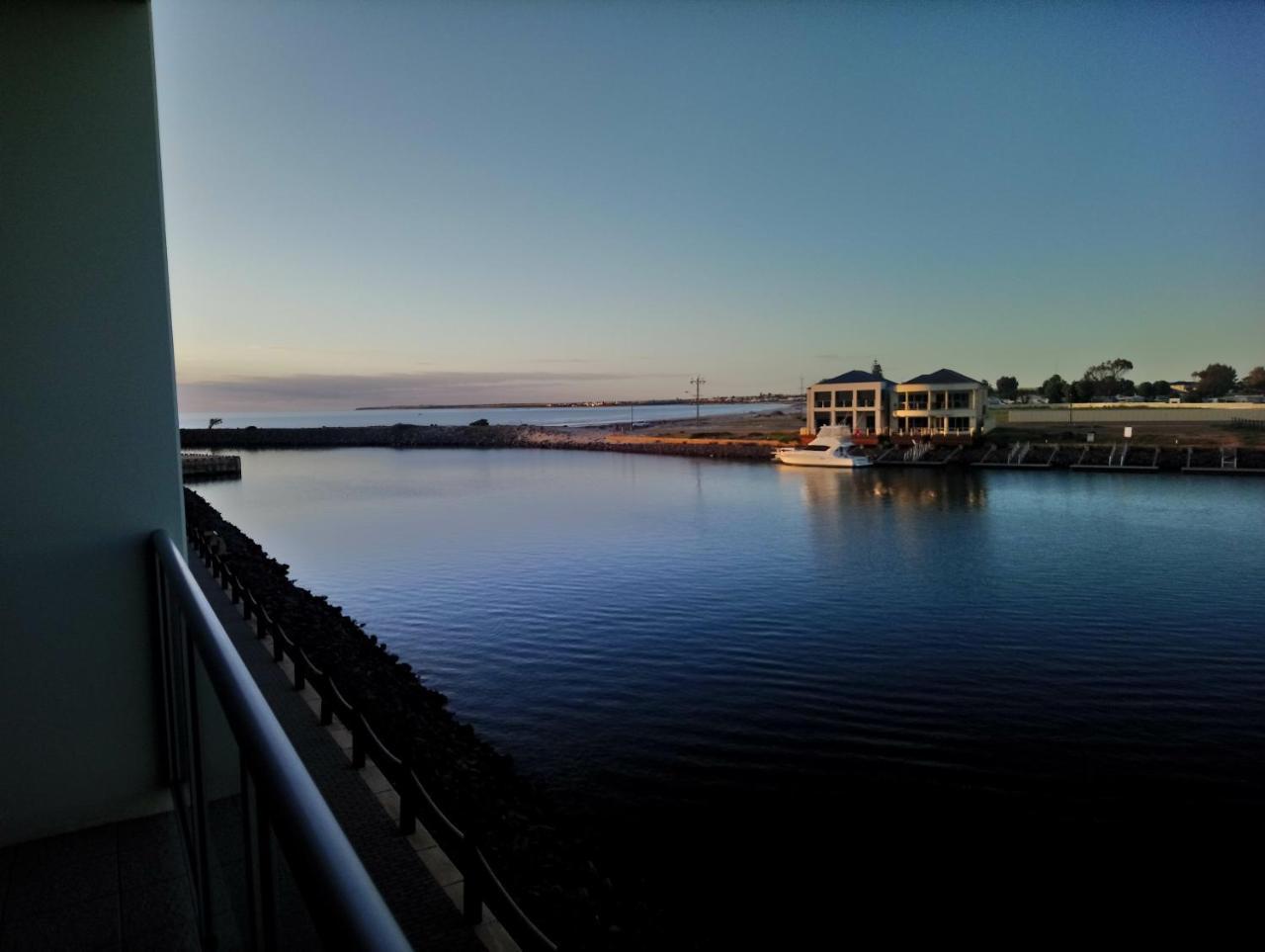 Wallaroo Marina Executive Apartments Buitenkant foto